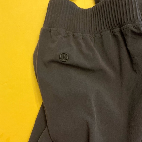 Lululemon stretch woven high rise wide leg pants sz large - Picture 7 of 9